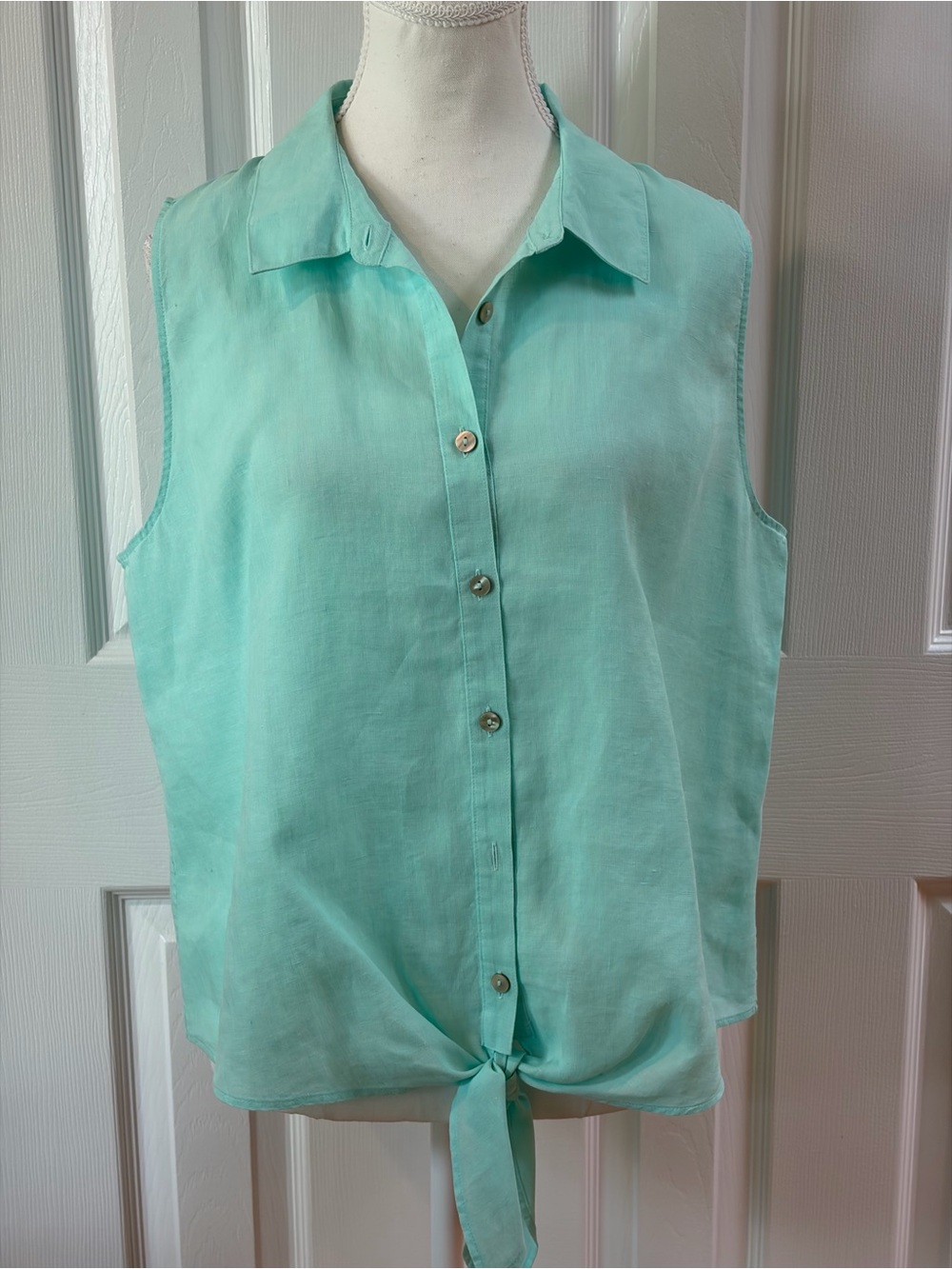 Chico’s Teal Waters Sleeveless Tie Front Linen Button Up Top Size 2 (L)